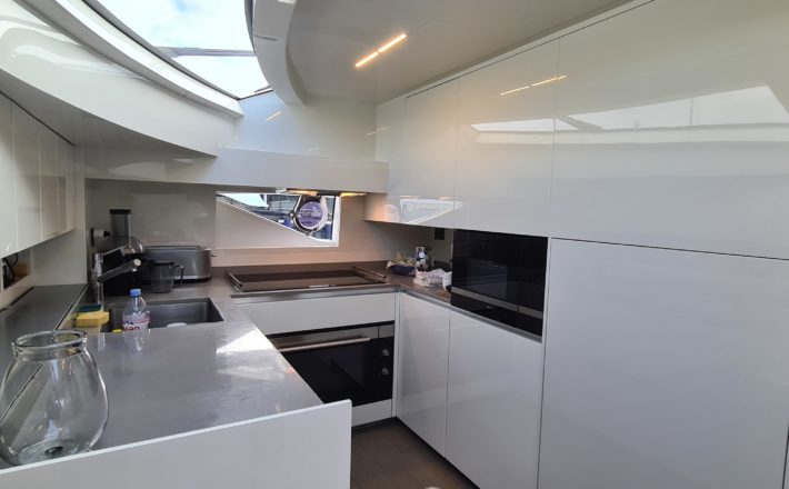 FERRETTI 850 WATERMACHINE
