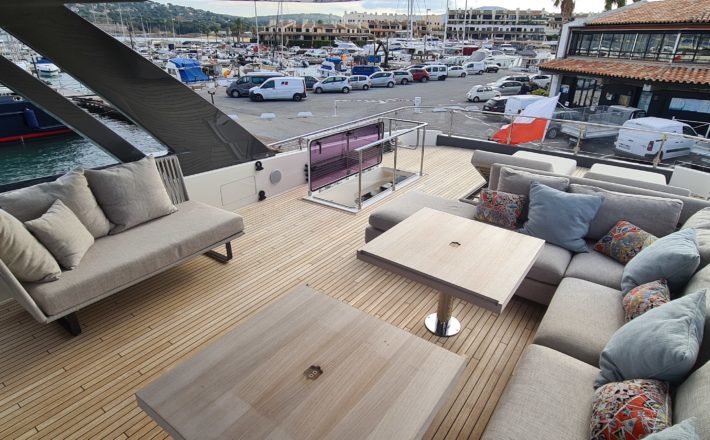 FERRETTI 850 WATERMACHINE