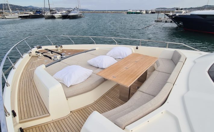 FERRETTI 850 WATERMACHINE