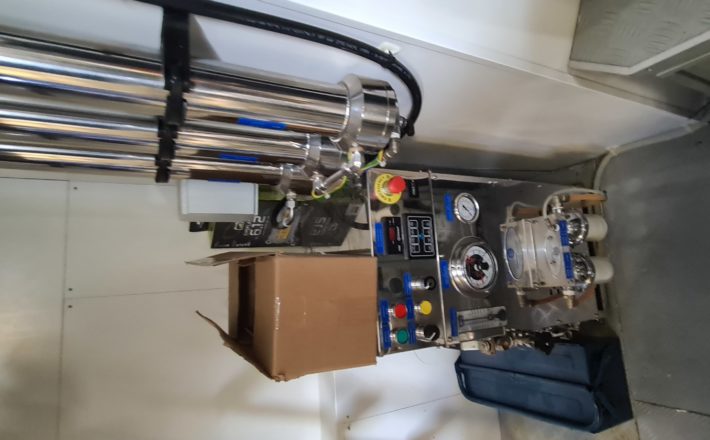 FERRETTI 850 WATERMACHINE